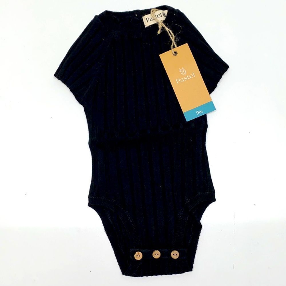 Pastel RAGLAN SHORT SLEEVE RIBBE ONESIE SZ 9 months New